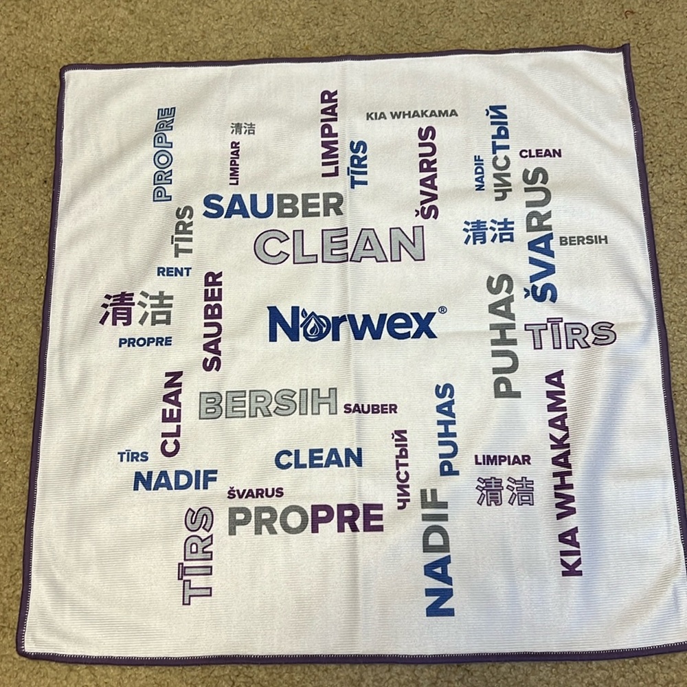 Norwex window cleaning cloth